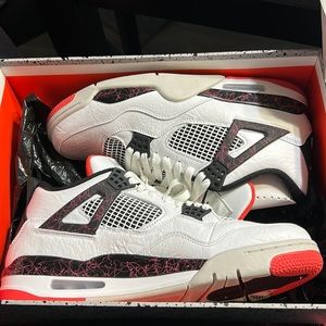 Jordan 4s